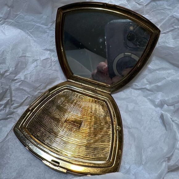Vintage Elgin American Floral Makeup Compact, 1940's - Picture 12 of 15